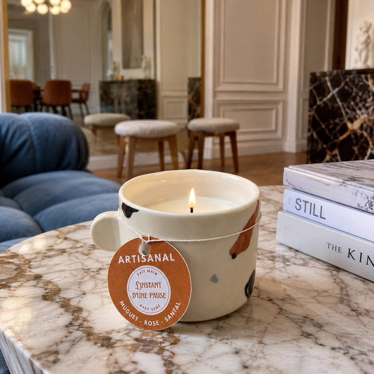 Bougie Muguet, Rose & Santal – Tasse graphique