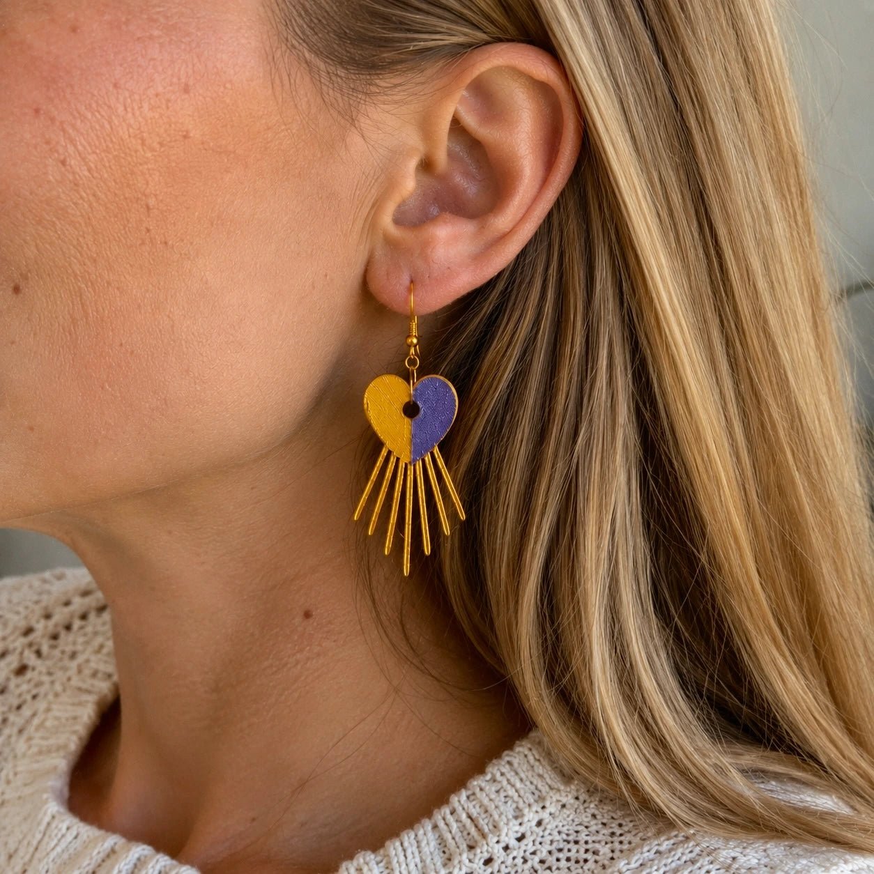Adèle – boucles d’oreilles cœur violet et doré - L'INSTANT D'UNE PAUSE