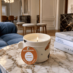 Bougie Muguet, Rose & Santal – Tasse graphique - L'INSTANT D'UNE PAUSE