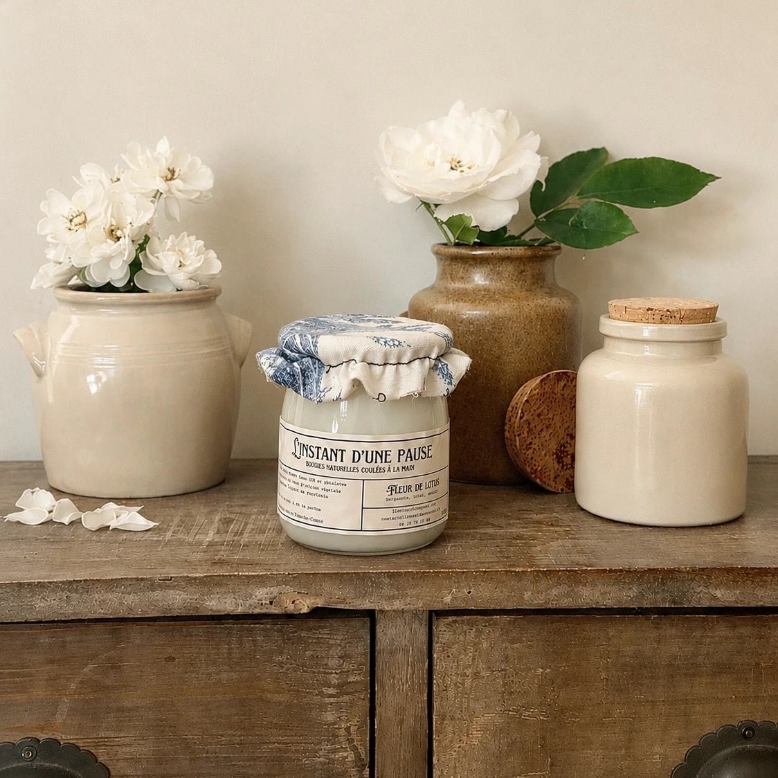 Bougie parfumée fleur de lotus – naturelle, artisanale & vegan - L'INSTANT D'UNE PAUSE