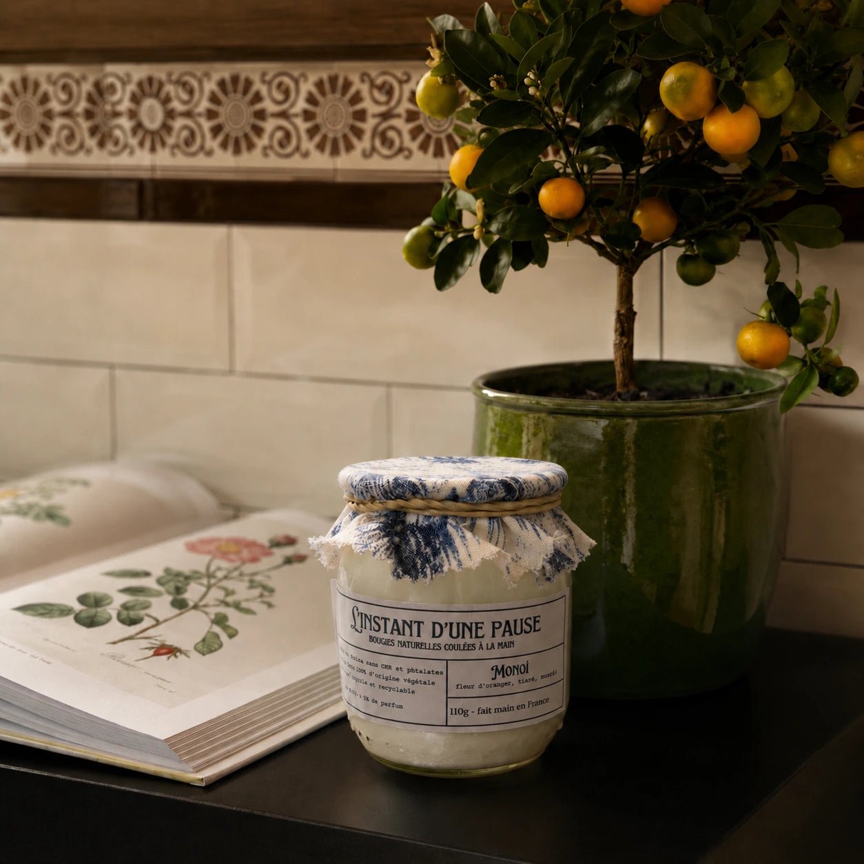 Bougie parfumée monoï – naturelle, artisanale & vegan - L'INSTANT D'UNE PAUSE