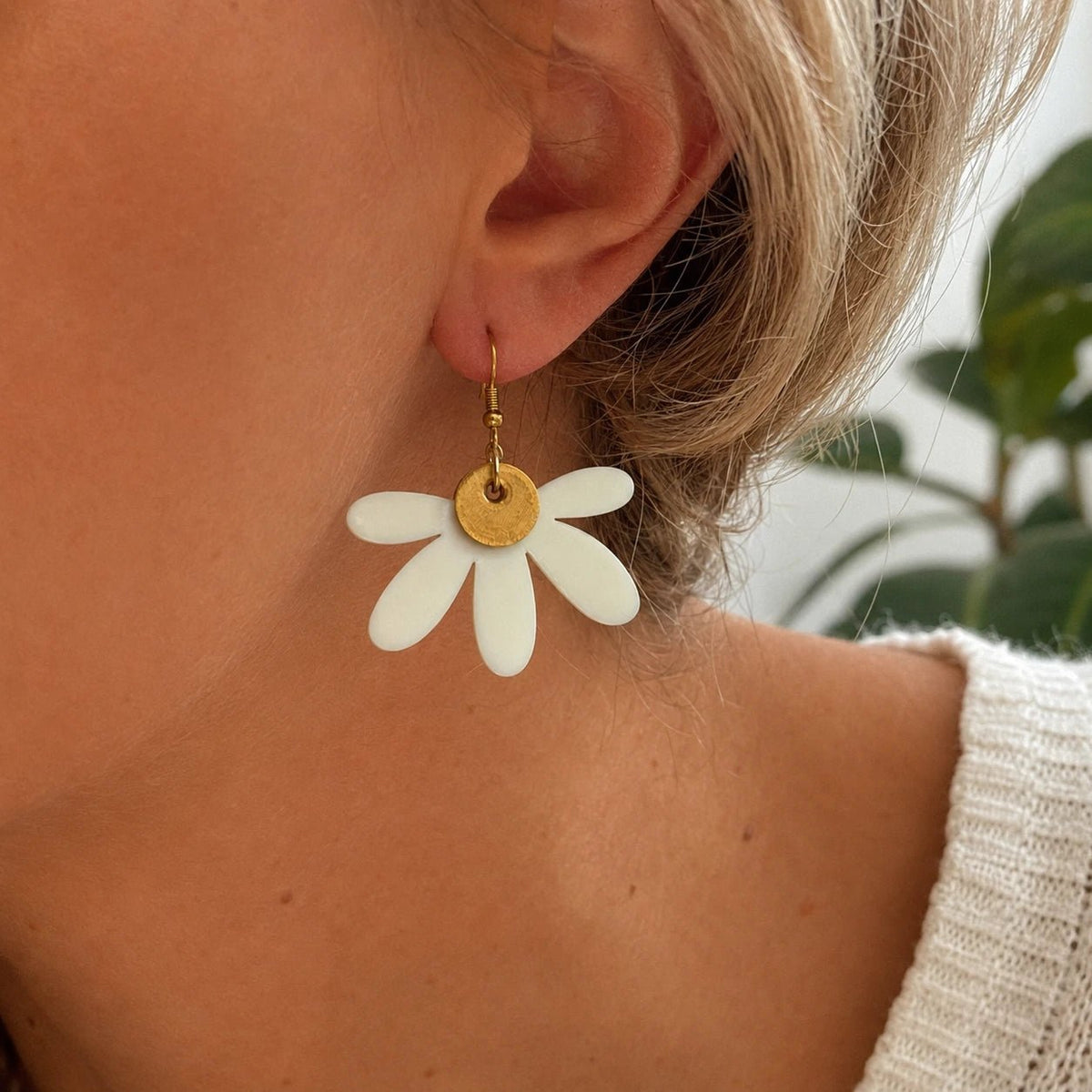 Marguerite – boucles d’oreilles fleur blanc crème - L'INSTANT D'UNE PAUSE