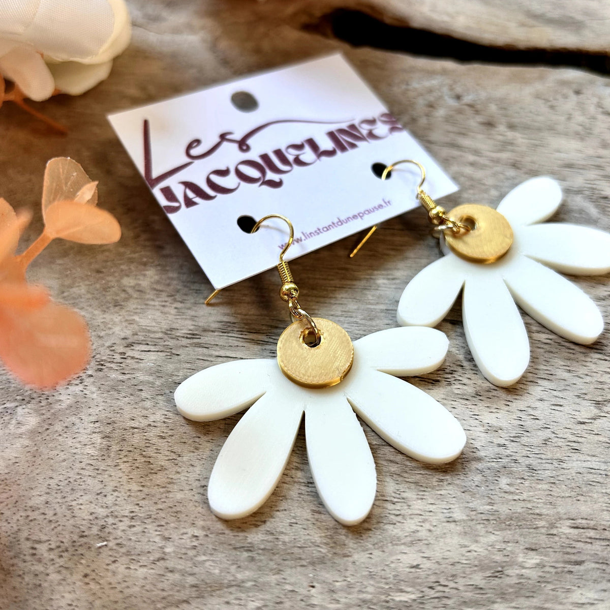 Marguerite – boucles d’oreilles fleur blanc crème - L'INSTANT D'UNE PAUSE