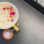 Bougie Ambre, Fleur d’Oranger & Vanille – Tasse rayée or
