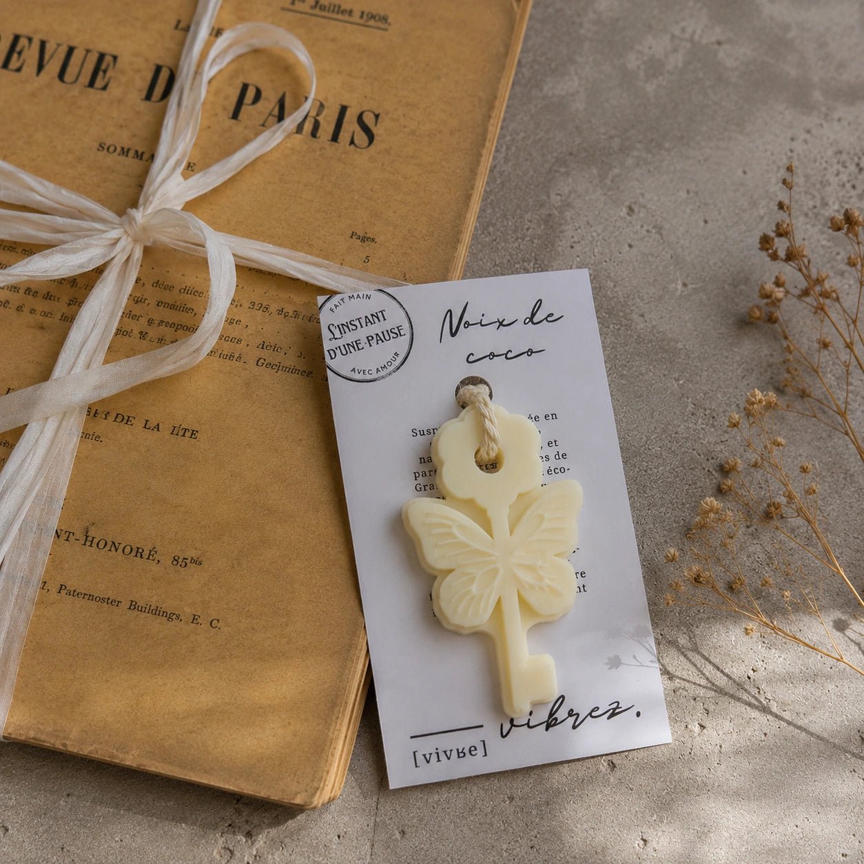 Suspension parfumée Noix de Coco – parfum d’intérieur artisanal - L'INSTANT D'UNE PAUSE