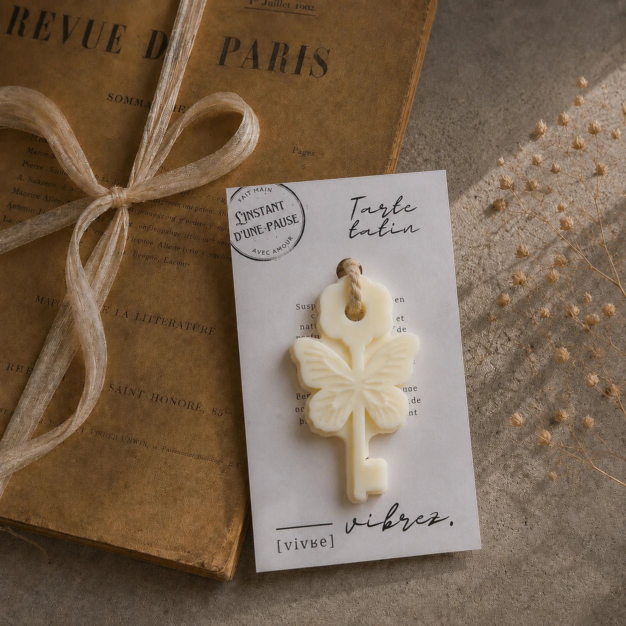 Suspension parfumée Tarte Tatin – parfum d’intérieur artisanal - L'INSTANT D'UNE PAUSE