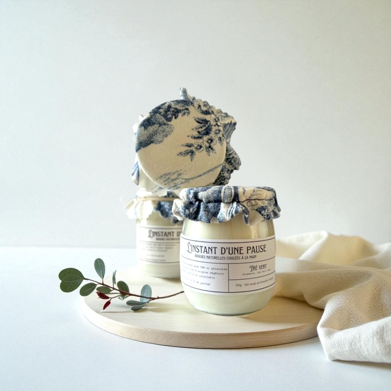 bougie naturelle Thé Vert artisanale écoresponsable en pot recyclé et tissu chiné